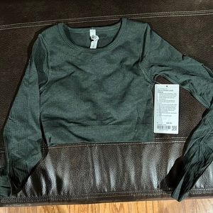 Lululemon long sleeve ribbed crop top